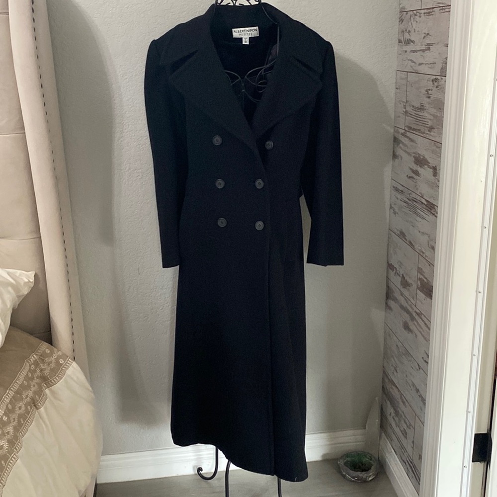 Albert Nipon Petites  Womens Wool lined Black Coat size 10